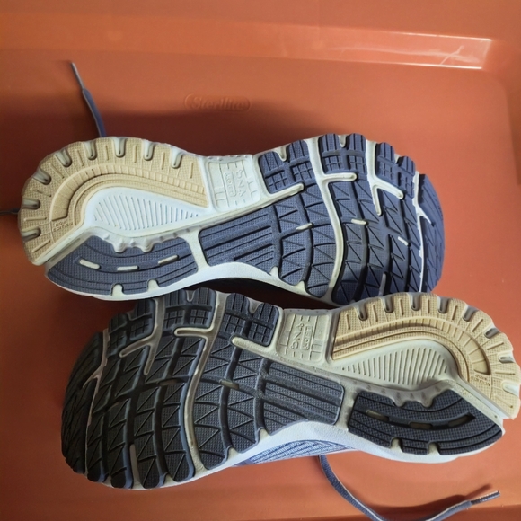 Brooks Adrenaline Gts 20 Athletic Sneakers  Gray & Purplish/Blue Women's 7 - Picture 10 of 16